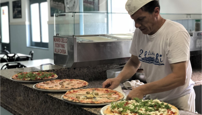 Il nostro Pizzaiolo a lavoro